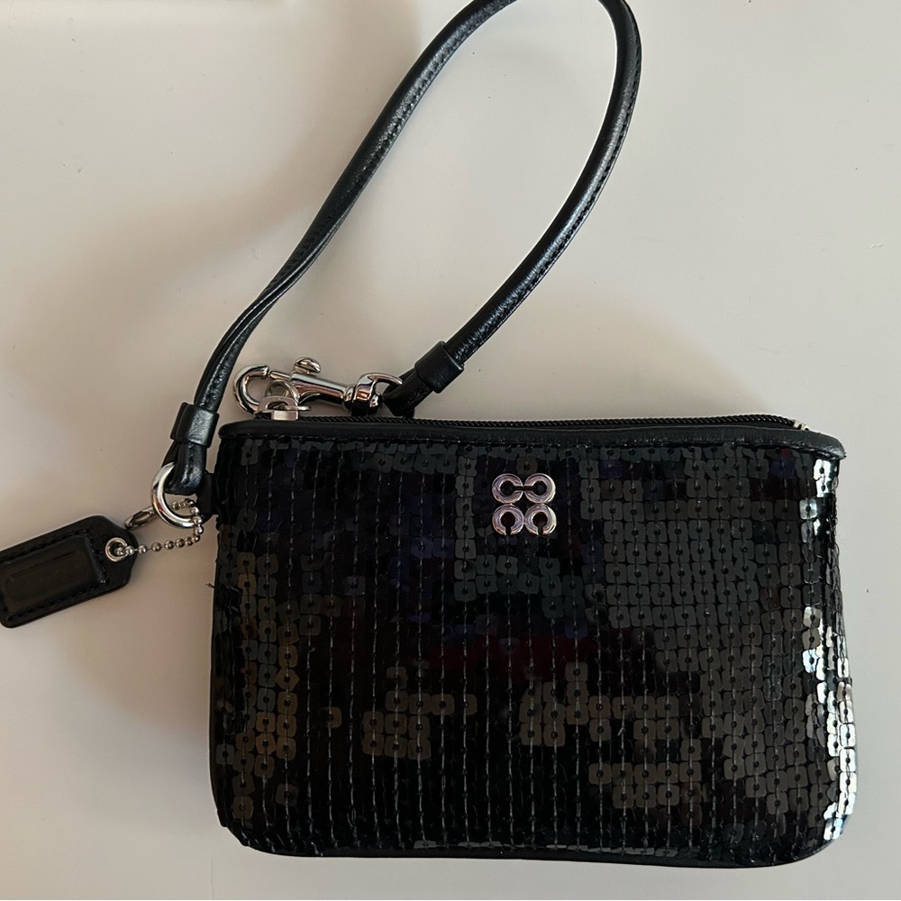 Coach| Sequin Wristlet